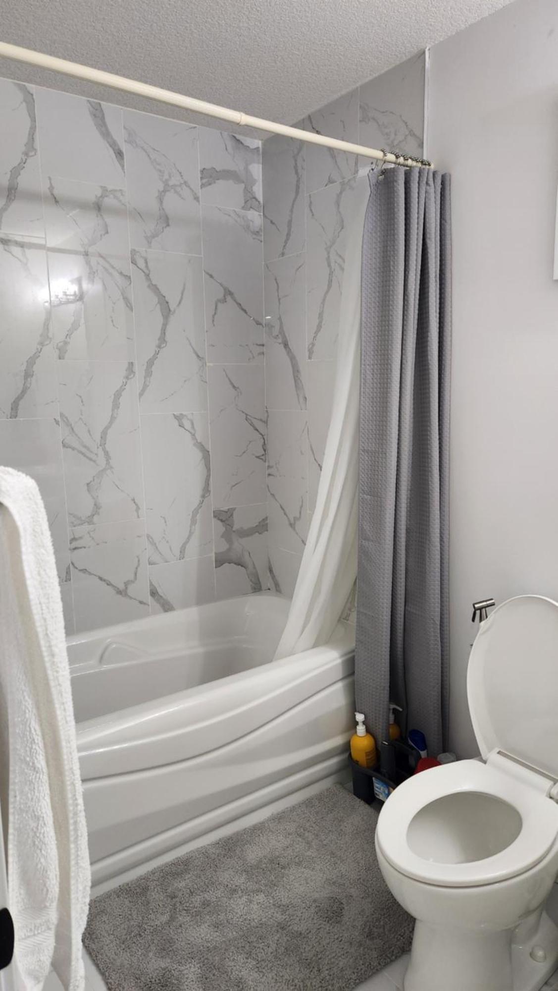 Modern 2 Bedroom Basement Suite At West Edmonton Ngoại thất bức ảnh