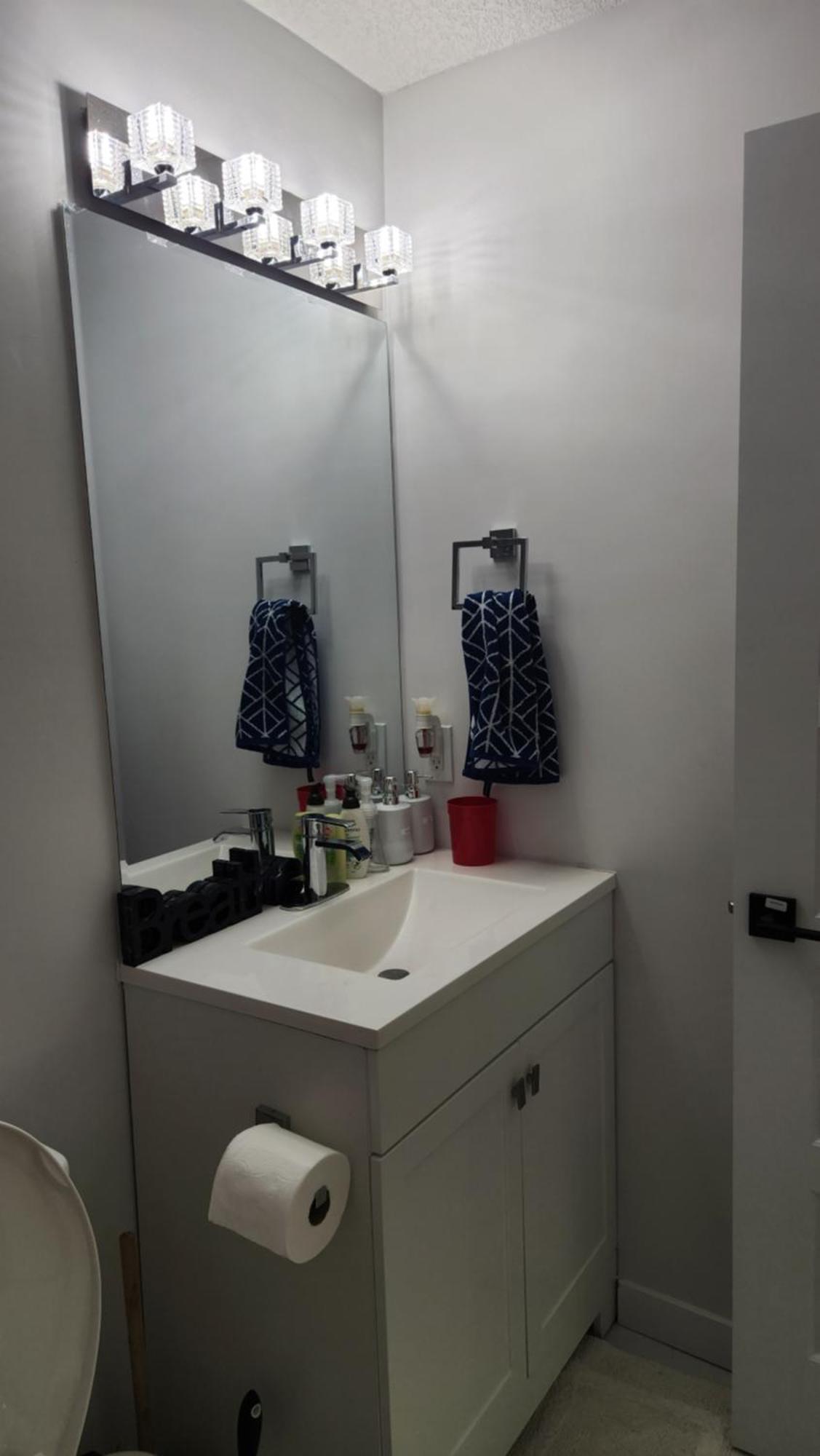 Modern 2 Bedroom Basement Suite At West Edmonton Ngoại thất bức ảnh